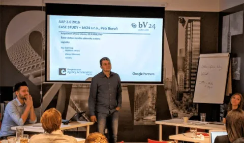 Petr Buroň prezentuje case study v pražské pobočce Google